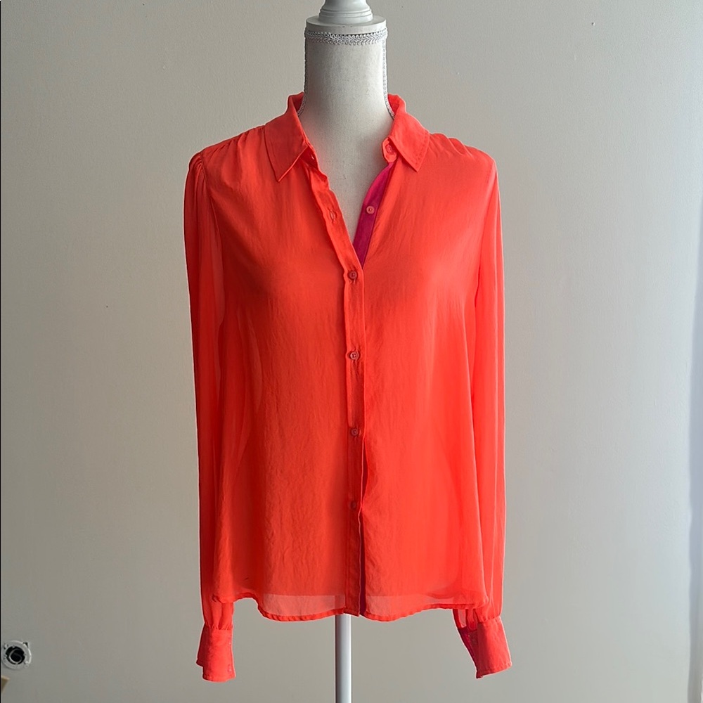 Joe’s Jeans Coral Shirt with two tone accent.